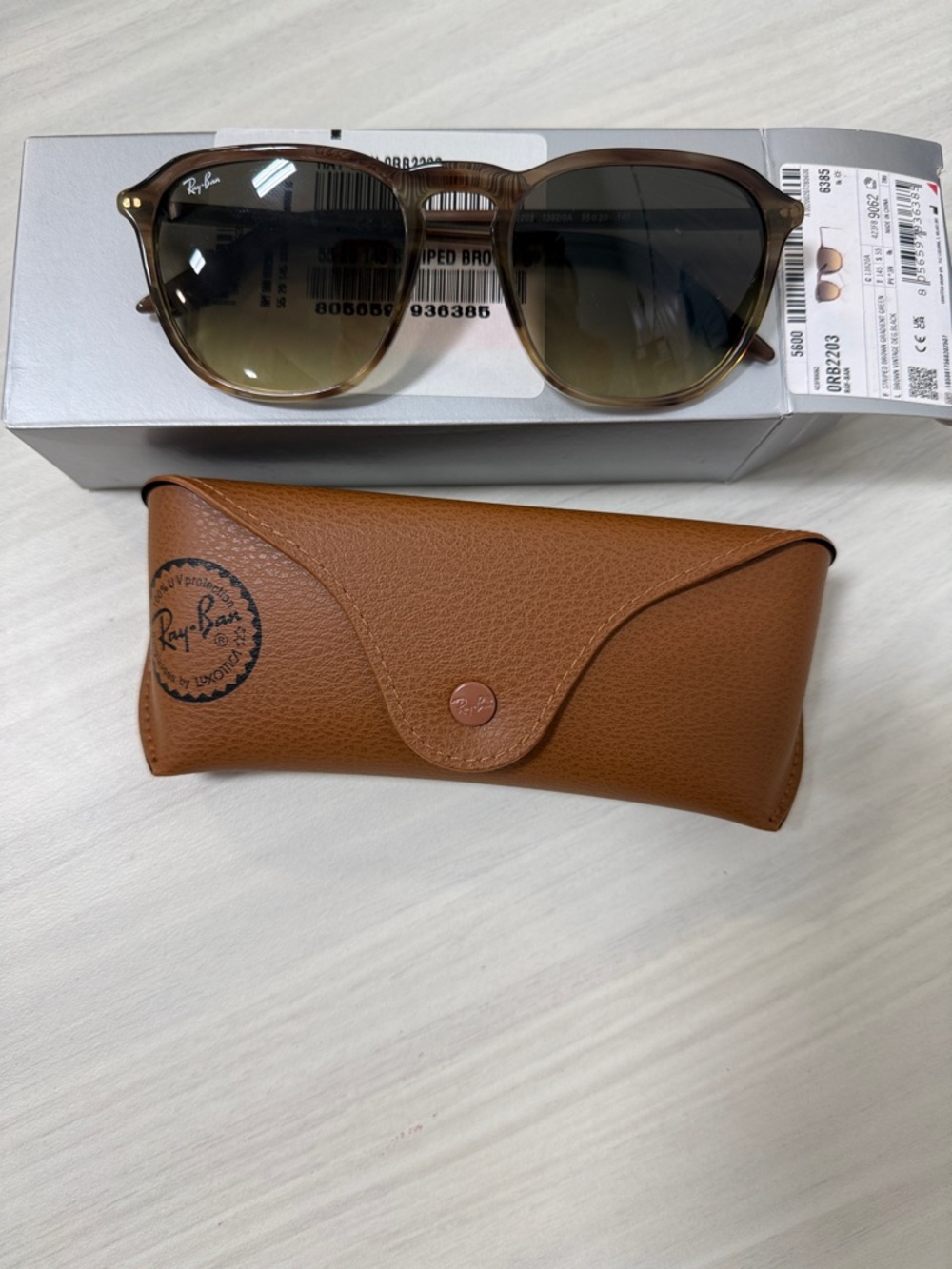 Ray-Ban Classic Brown Sunglasses with Case rb 2203